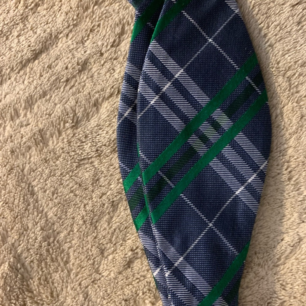 Ben Sherman silk bow tie. EUC. - Picture 2 of 3